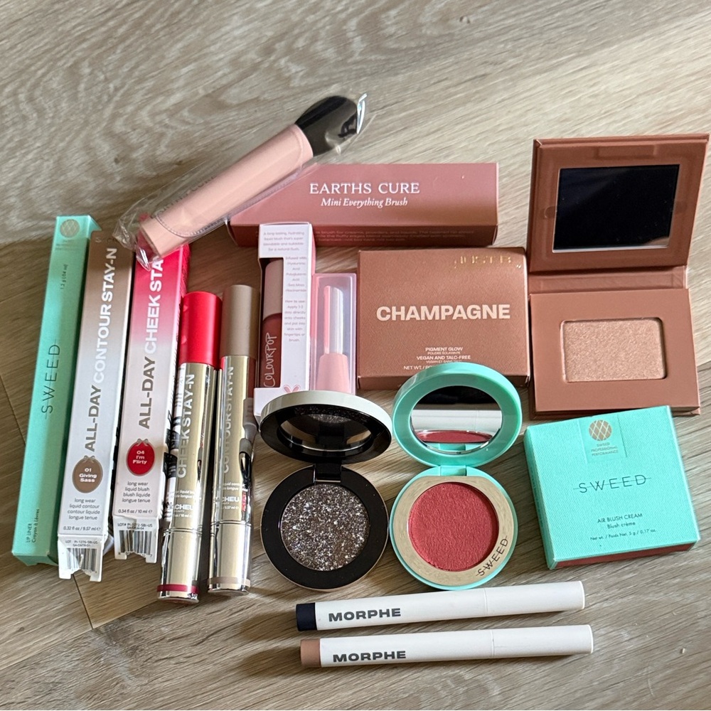 Lot of Makeup - Sweed, Make, Just B, Sacheu, Colorpop, Morphe, Earth’s Cure